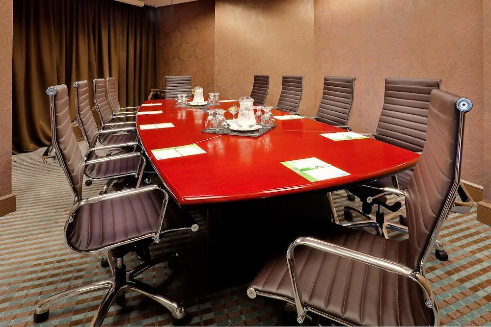 Holiday Inn Toronto Brampton 3*,